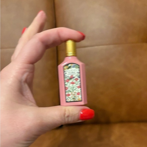 Gucci Pink Floral Mini 5ml with Gold Cap - Picture 1 of 1